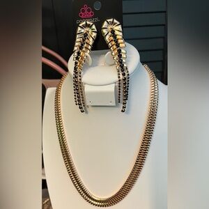 Paparazzi Magnificent Musing Gold/Black Drop Earrings & Necklace Set